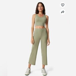 MATE the Label Matching Set, Tencel Rib Crop V-
Neck Tank and Pant in Sage S/M